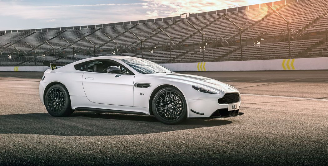 Aston Martin Vantage AMR