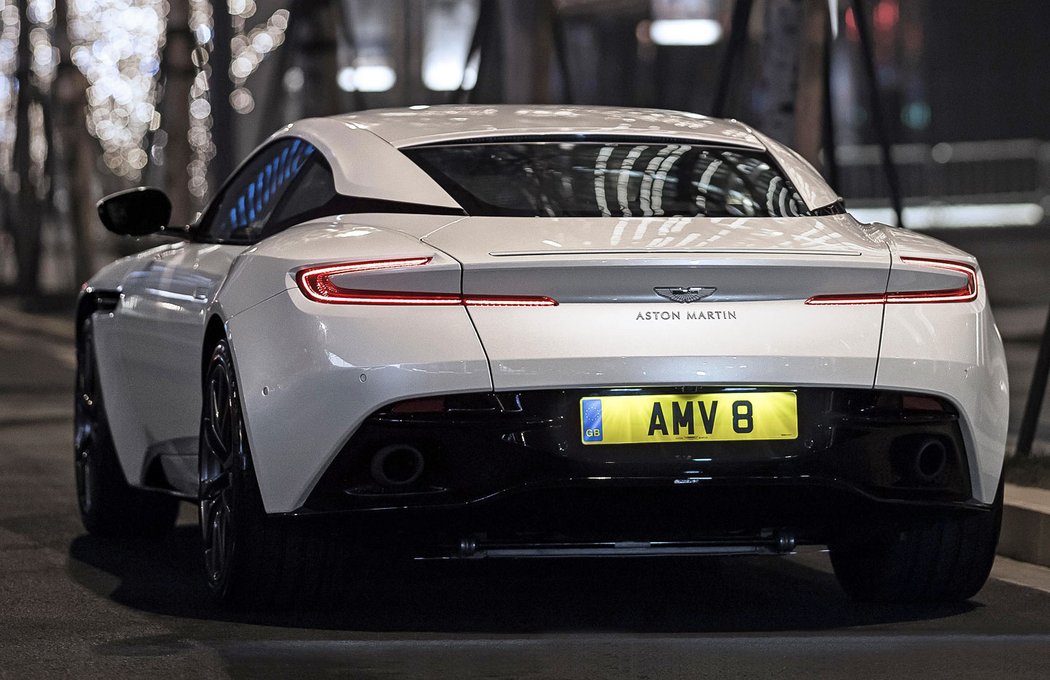 Aston Martin DB11