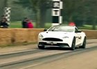 Video: Lord March se prohání po Goodwoodu v novém Aston Martinu Vanquish