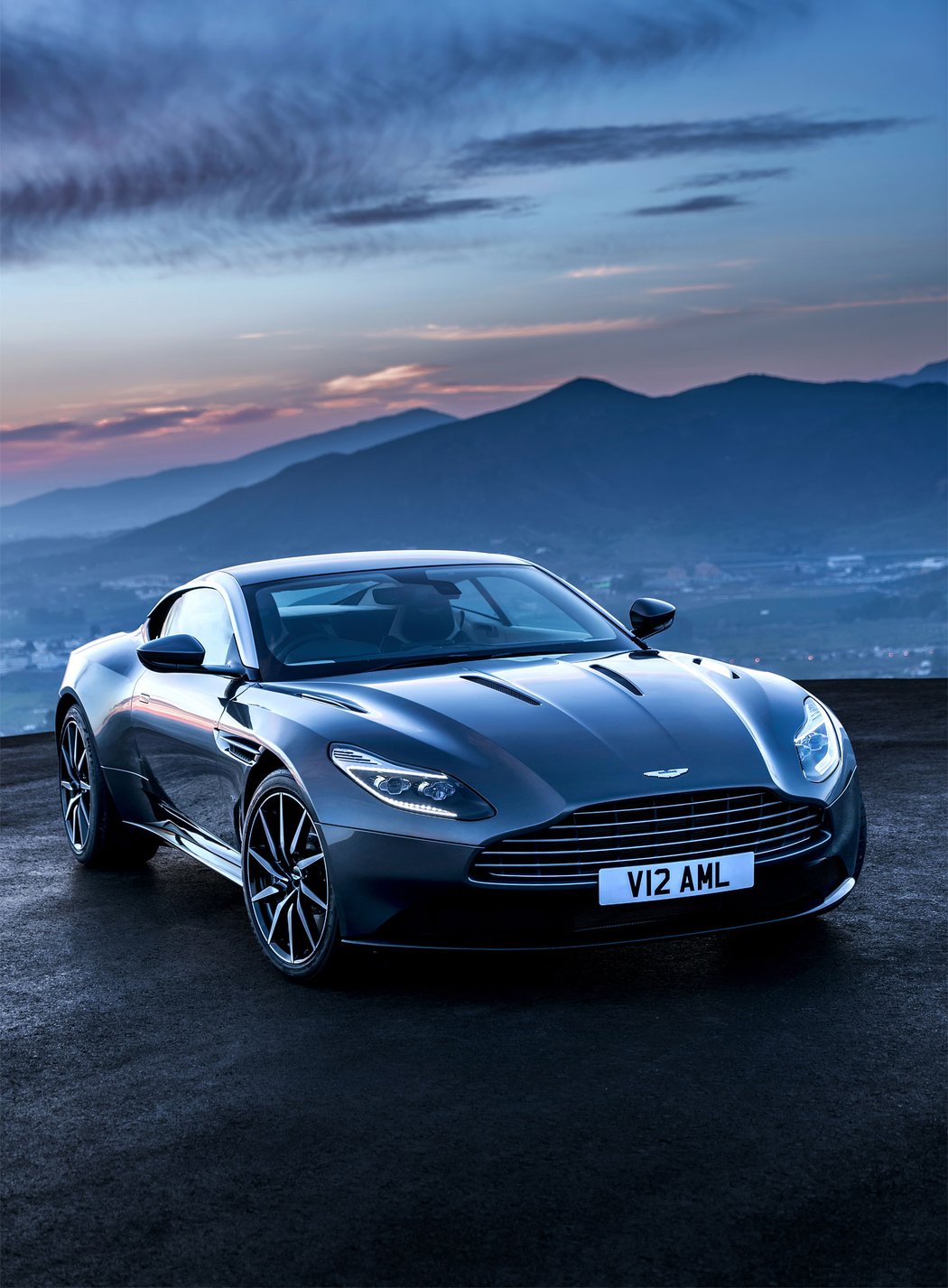 astonmartin novemodely video sportovni kupe