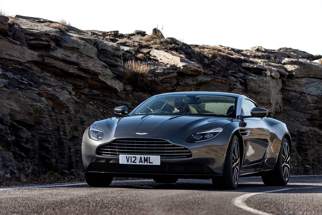 astonmartin novemodely video sportovni kupe