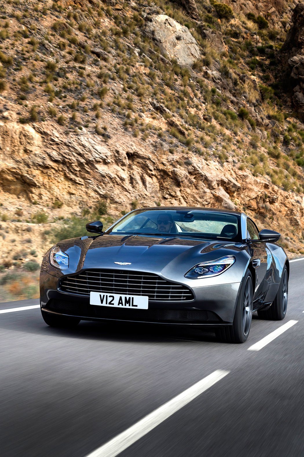 astonmartin novemodely video sportovni kupe