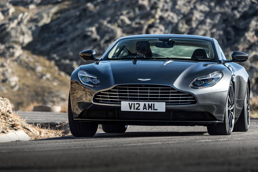 astonmartin novemodely video sportovni kupe