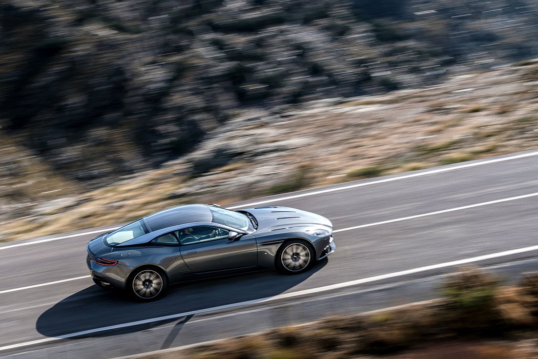 astonmartin novemodely video sportovni kupe