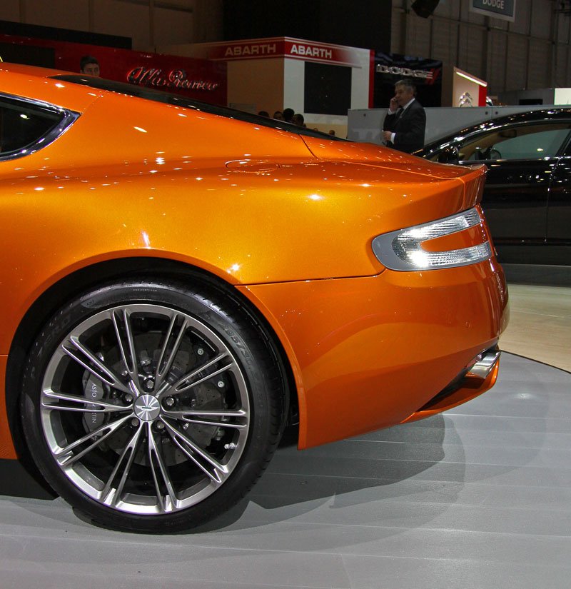 Aston Martin Virage