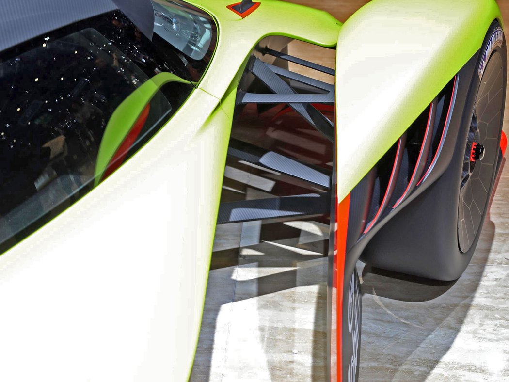 Aston Martin Valkyrie AMR Pro