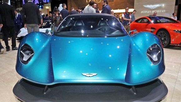 Ženeva 2019: Aston Martin Vanquish Vision Concept má na mušce supersporty Ferrari, Lamborghini a McLaren