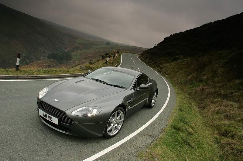 V8 Vantage