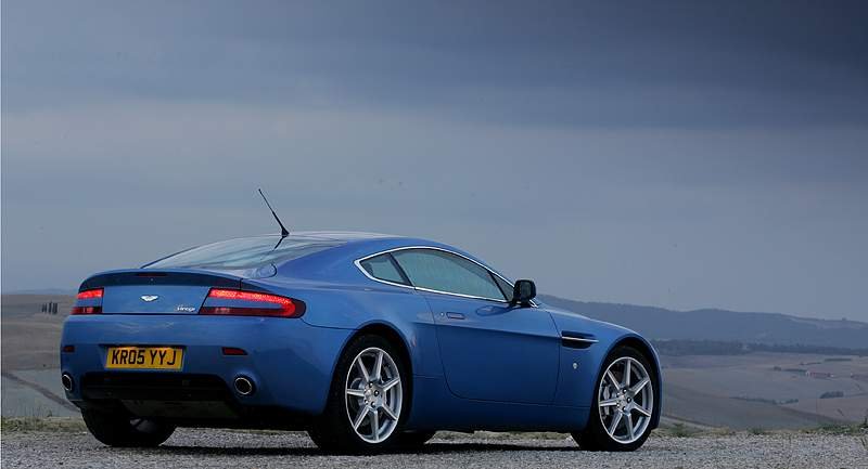 V8 Vantage