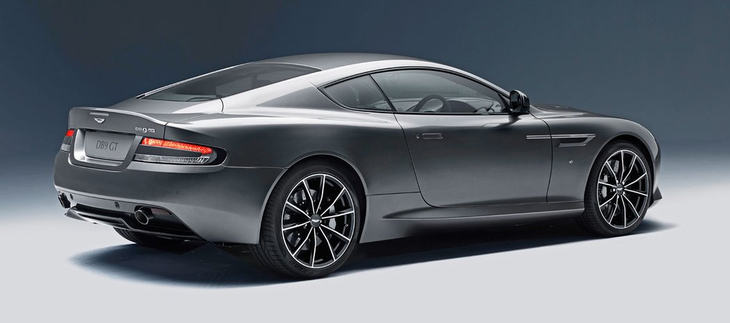 Aston Martin DB9