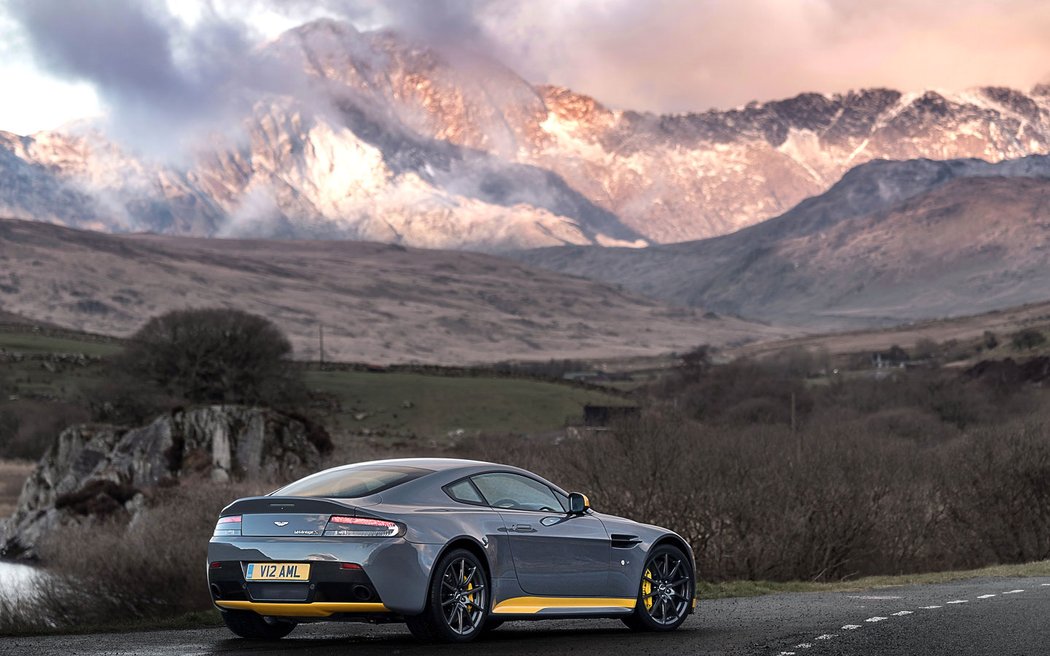 Aston Martin Vantage