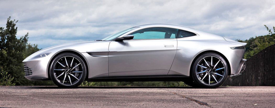 Aston Martin DB10