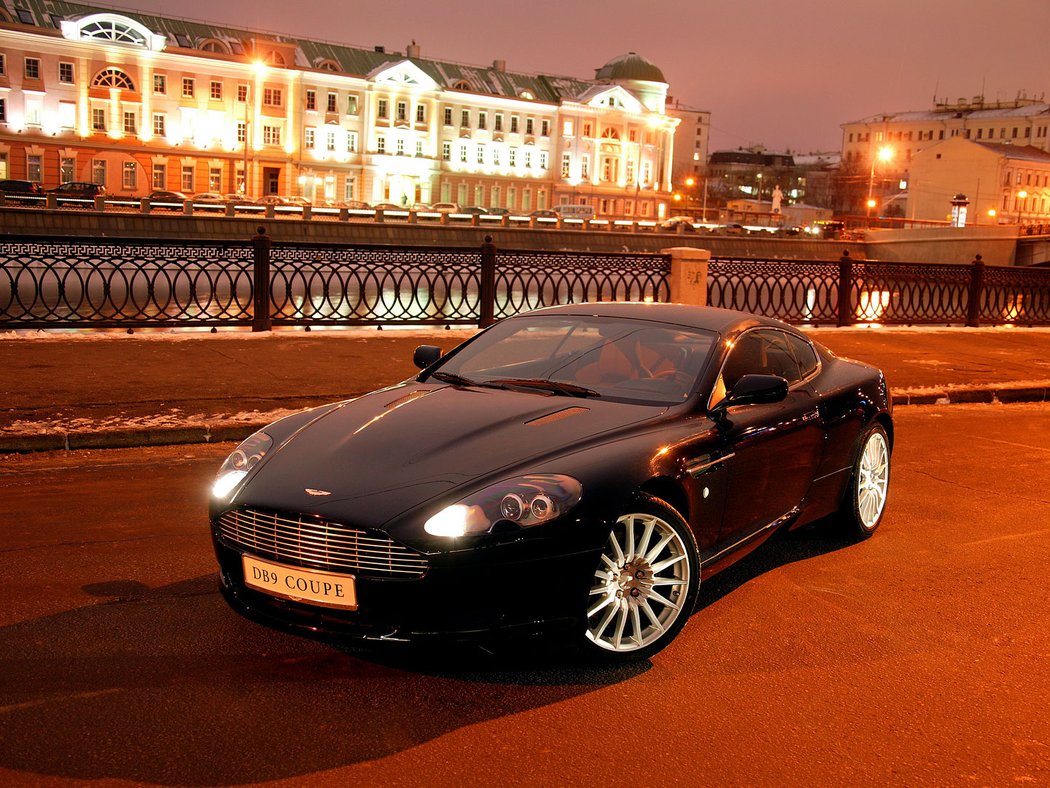 Aston Martin DB9