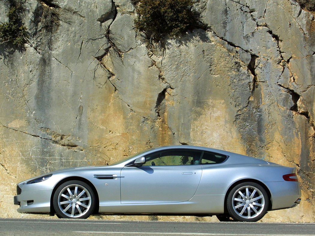 Aston Martin DB9