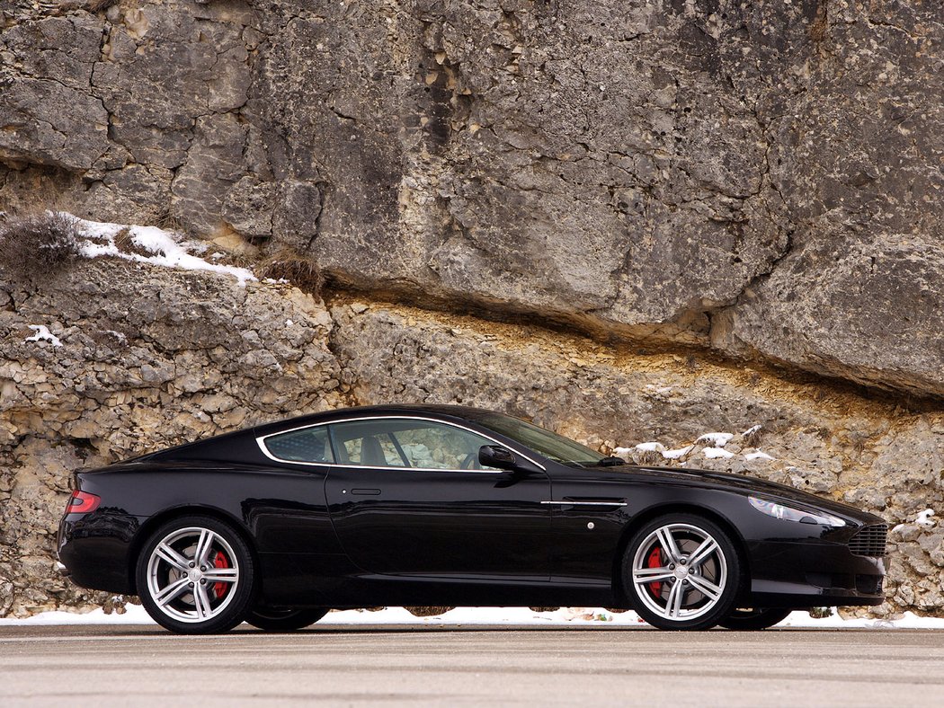 Aston Martin DB9