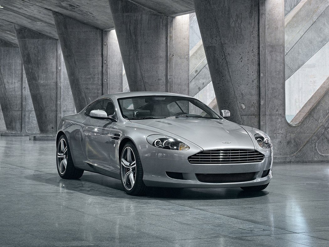 Aston Martin DB9