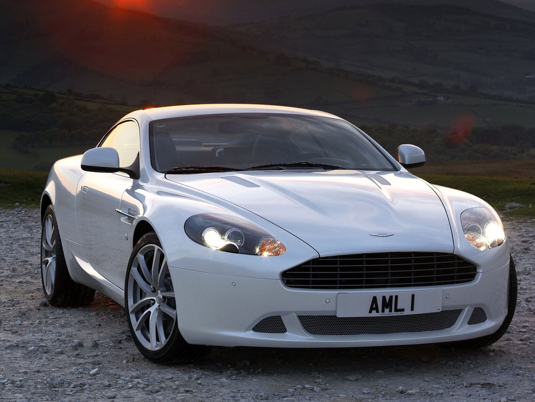 Aston Martin DB9