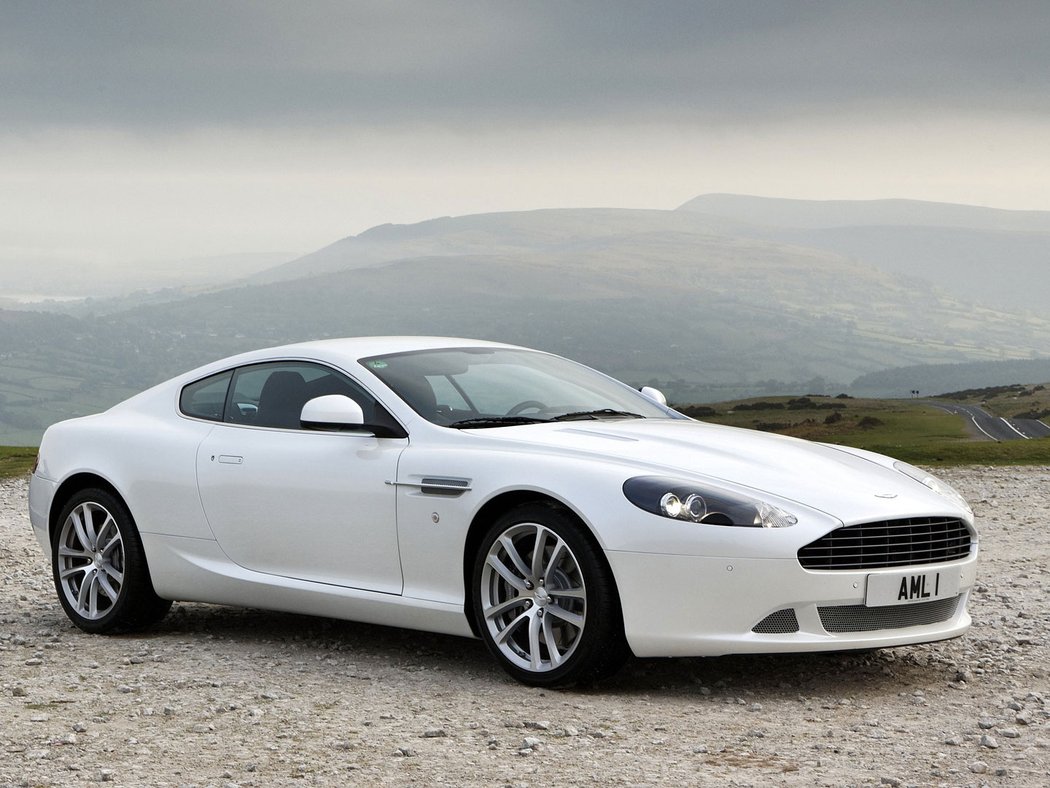 Aston Martin DB9