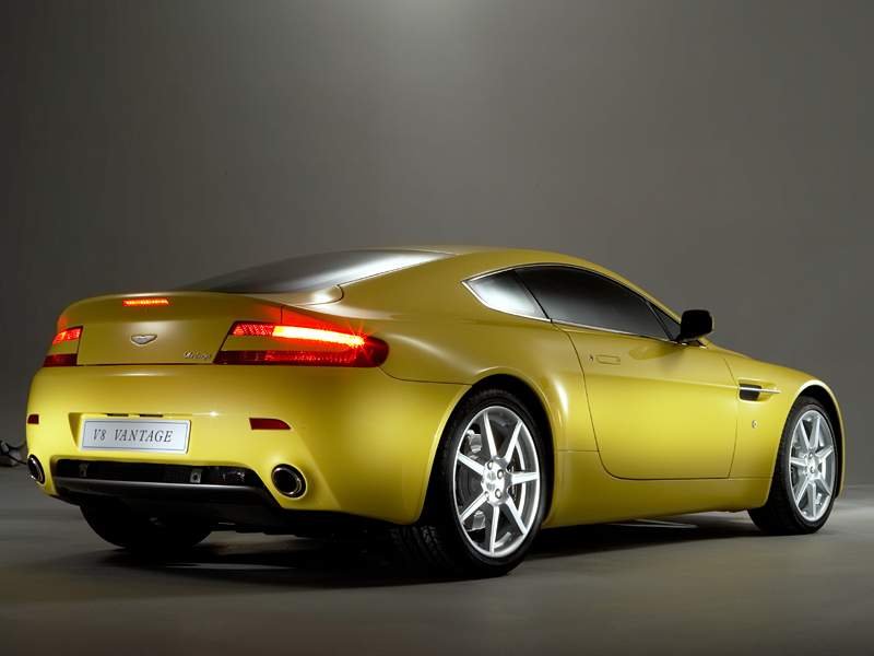 V8 Vantage