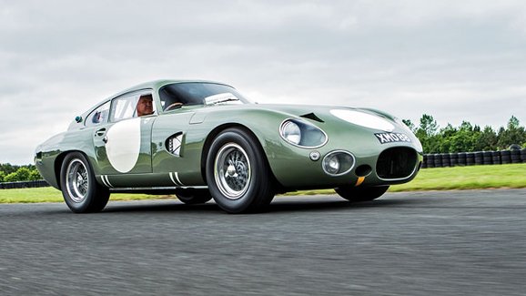 Aston Martin DP215: Vzácný závodní prototyp z roku 1963 je na prodej