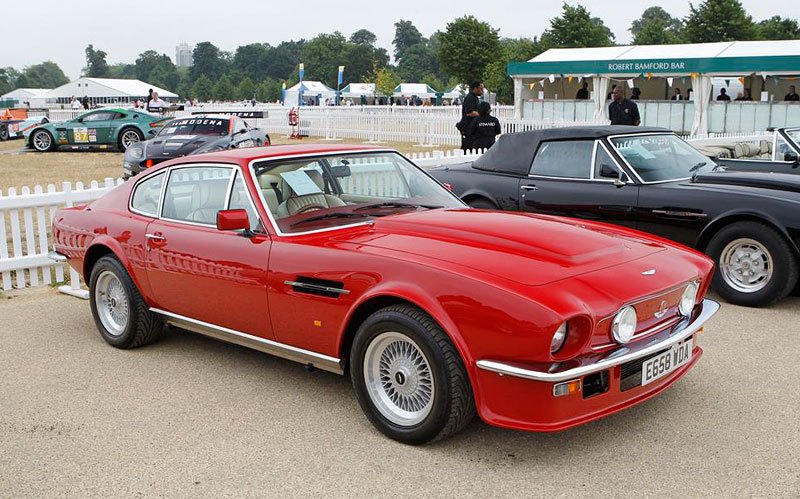 V8 Vantage