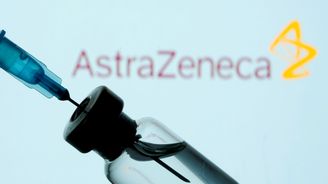 AstraZeneca nemá důvod pro zpoždění dodávek vakcíny, tvrdí Brusel. Komise zveřejní smlouvu
