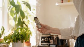 Vyzkoušejte některý z jednoduchých jarních rituálů, které doma zvládne v podstatě každý.