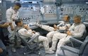 Astronauté Gemini 11, hlavní i záložní posádka, jsou v simulátoru mise v Kennedyho vesmírném středisku na Floridě. Zleva: William A Anders, Richard F. Gordon, Charles Conrad a Neil Armstrong