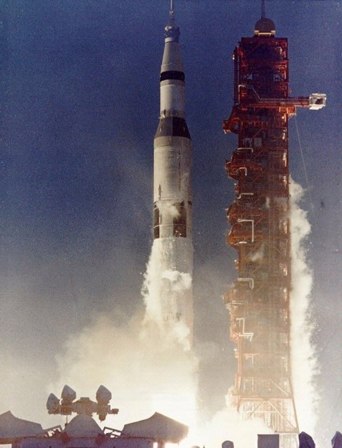 Raketa odstartovala z mysu Canaveral.