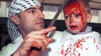 Krvavý muslimský rituál Ašúra: Věřící musí ukázat, že jsou odhodlaní pro islám trpět, včetně dětí