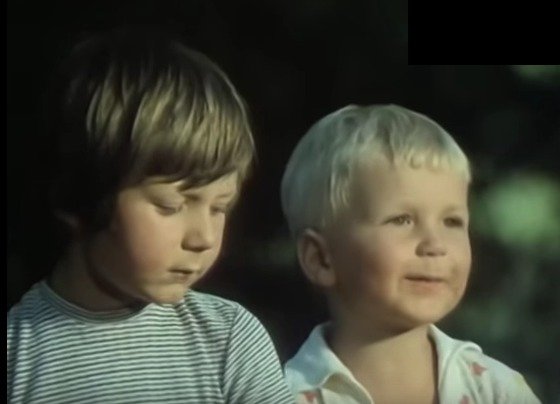 Ve filmu Ať žijí duchové namluvila Janoušková Maličkého. (vpravo)