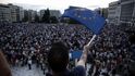 Aténská demonstrace za setrvání v eurozóně