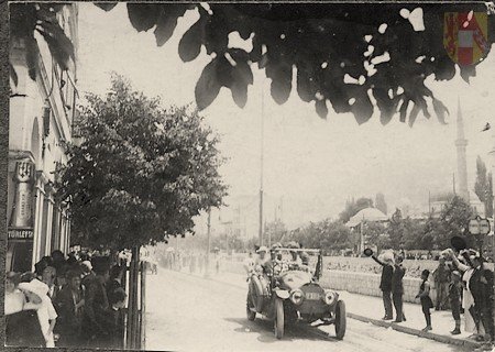 Poslední fotografie Ferdinanda s chotí, na které jsou ještě oba naživu