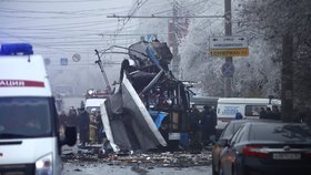 Ve vraku trolejbusu uhořelo 14 lidí.