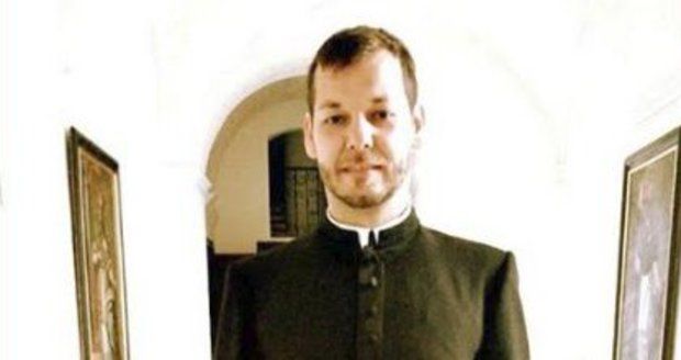 Kněz Hieronymus Jan Hejduk má být na pohřbu Aťky Janouškové