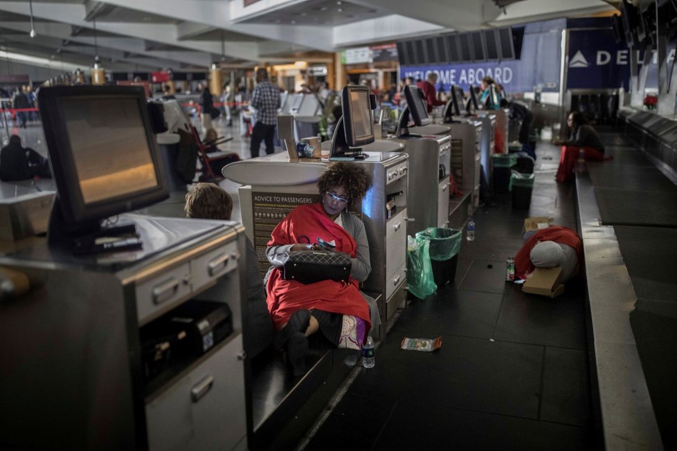 Letiště v Atlantě ochromil výpadek proudu, tisícovka letů zrušena.