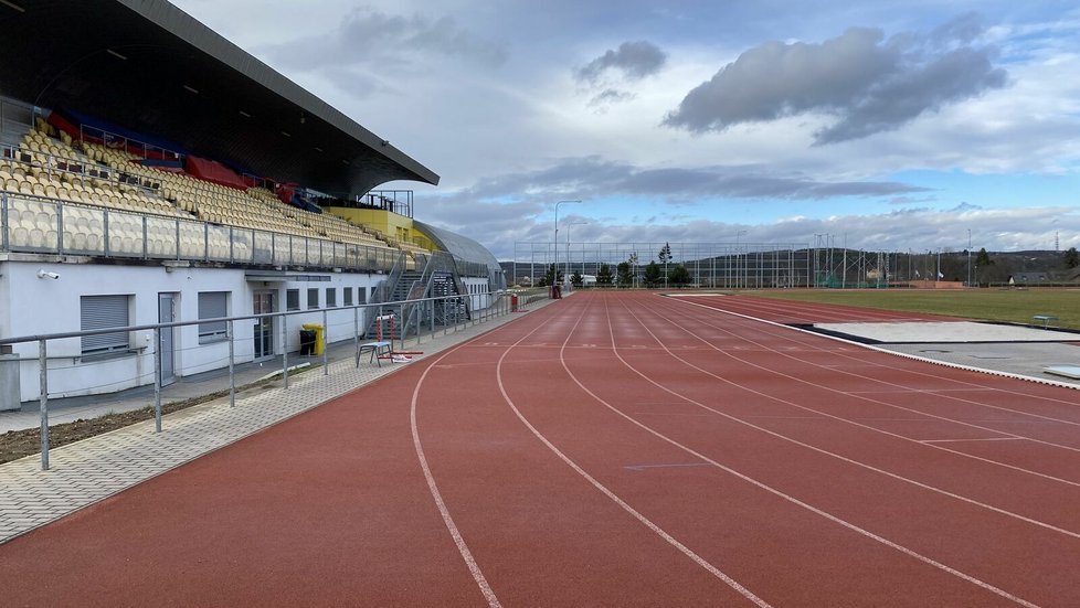 Atletický stadion města Plzně ve Skvrňanech.