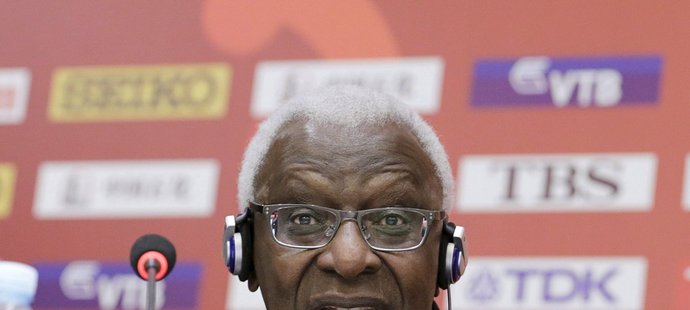 Za hlavního viníka označila nezávislá komise bývalého prezidenta IAAF Laminea Diacka