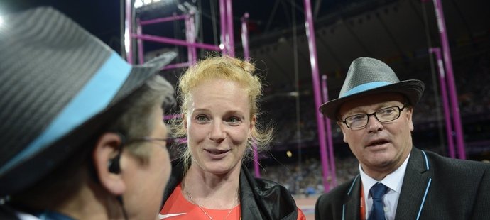 Kvůli chybě rozhodčích málem přišla o olympijskou medaili, přesto se k nim kladivářka Betty Heidlerová chvovala v Londýně hezky.