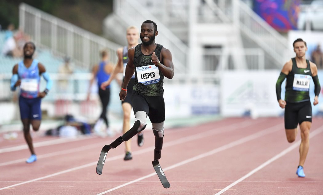 Američan Blake Leeper porazil v Praze soupeře bez protéz