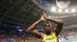Usain Bolt si v cíli užívá radost ze zlaté medaile