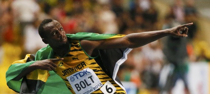 Po vítězném závodě nechybělo v podání Usaina Bolta jeho tradiční gesto