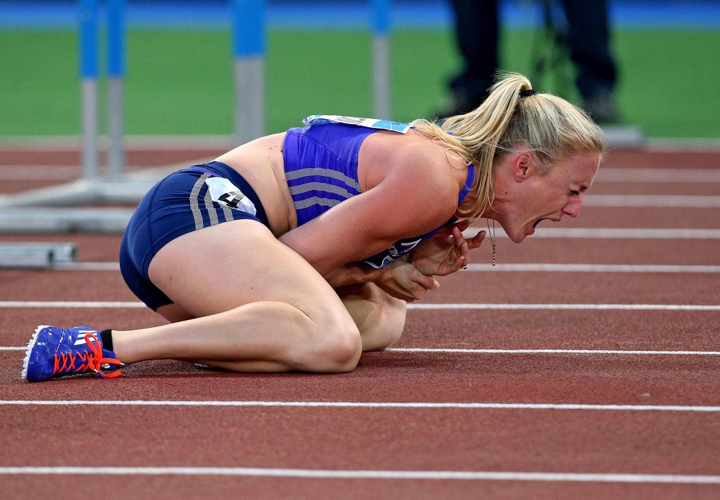 Sally Pearsonová a její bolestivé gesto na závodu Diamantové ligy v Římě