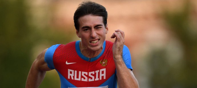 Obhájce titulu v běhu na 110 metrů překážek Sergej Šubenkov si ruský dres na MS nebude smět obléct