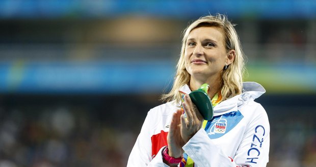 Barbora Špotáková slaví svou bronzovou medaili