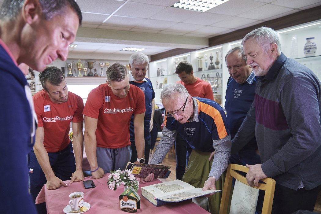 Setkání členů štafety, která drží rekord už 47 let, se svými následovníky