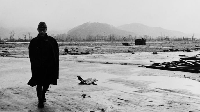 75 let od svržení bomb na Hirošimu a Nagasaki 6. srpna roku 1945 svrhl letoun Enola Gay atomovou bombu Little Boy na japonské město Hirošima. O pouhé tři dny později, tedy 9. srpna, dopadla atomová bomba Fat Man na město Nagasaki.