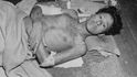75 let od svržení bomb na Hirošimu a Nagasaki 6. srpna roku 1945 svrhl letoun Enola Gay atomovou bombu Little Boy na japonské město Hirošima. O pouhé tři dny později, tedy 9. srpna, dopadla atomová bomba Fat Man na město Nagasaki. 75 let od svržení bomb na Hirošimu a Nagasaki 6. srpna roku 1945 svrhl letoun Enola Gay atomovou bombu Little Boy na japonské město Hirošima. O pouhé tři dny později, tedy 9. srpna, dopadla atomová bomba Fat Man na město Nagasaki.