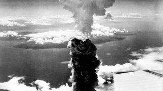 Hirošima a Nagasaki. Dva atomové hřiby pohltily před 75 lety dvě města a dvě stě tisíc životů. 