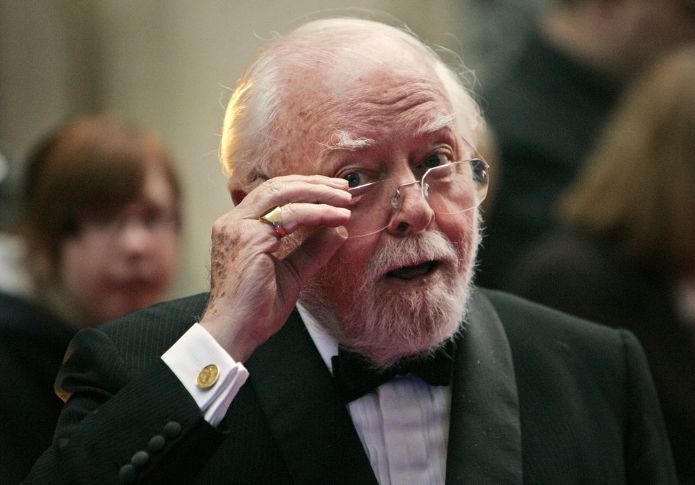 V neděli zemřel britský režisér a herec Richard Attenborough.